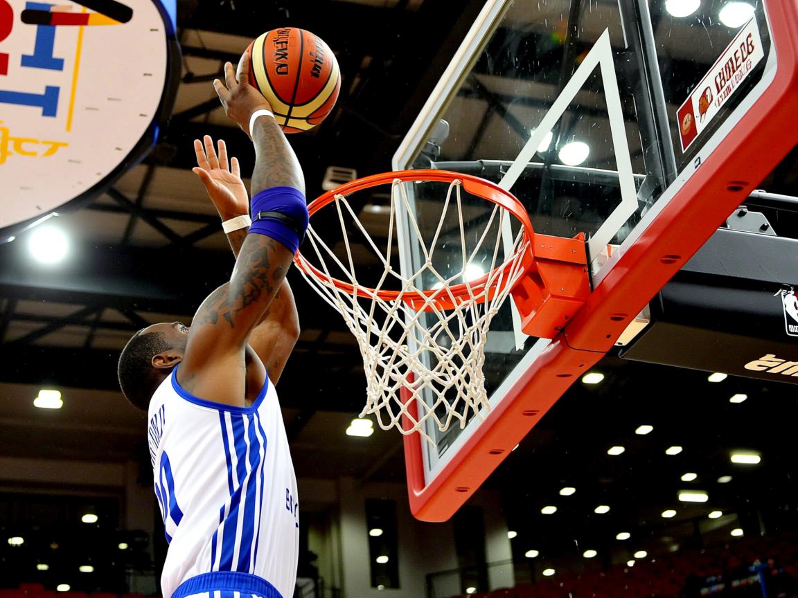 开云体育官网登入-曼联锋线配合逐渐流畅提升进球转化率，曼联引进前锋  第3张